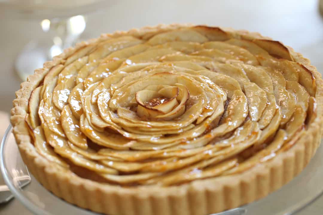 Apple Rose Tart - Style Sweet