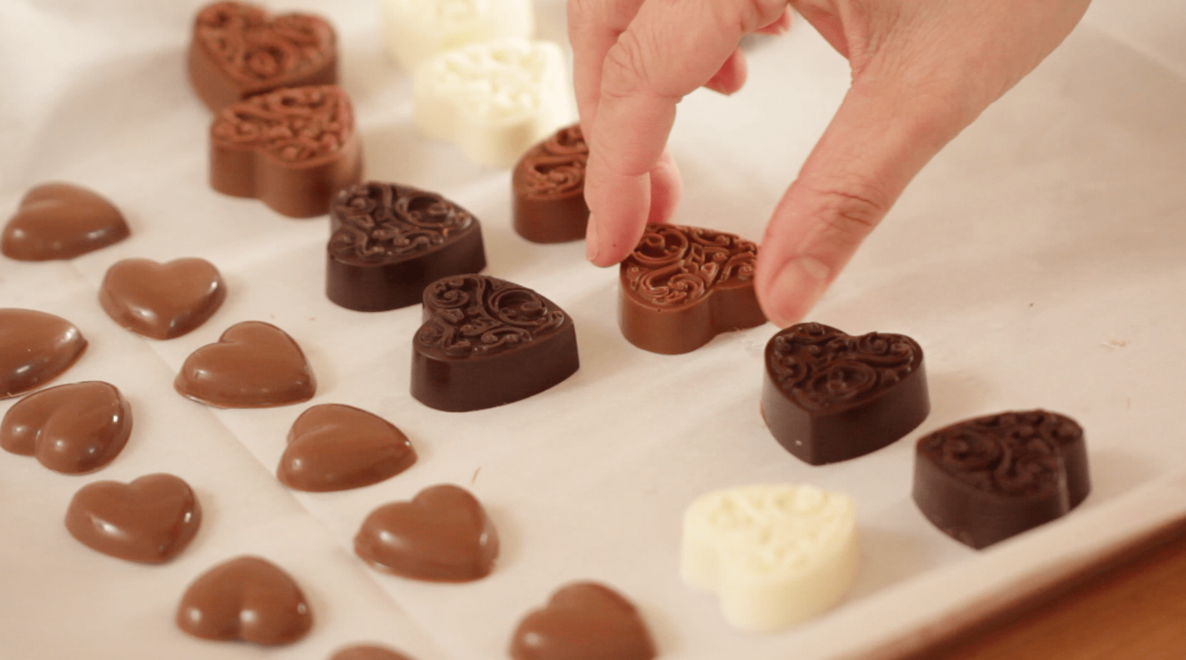 How to make homemade chocolates for Valentine's Day