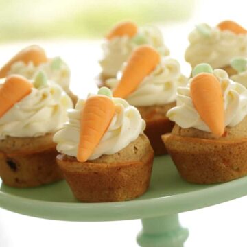 Carrot Cake Cupcake Recipe with Fondant Carrots