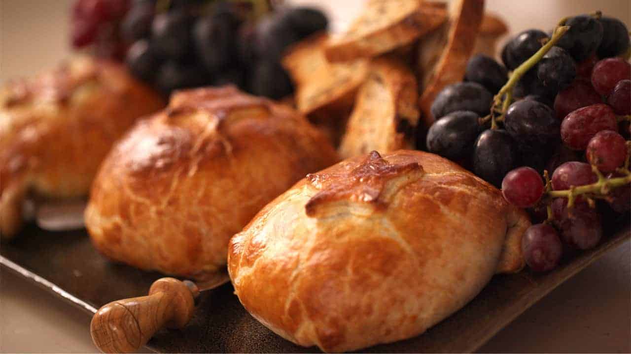 Baked Brie in Pie Crust · Easy Family Recipes