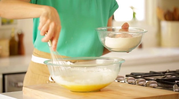 Adding Dry ingredients to wet ingredients