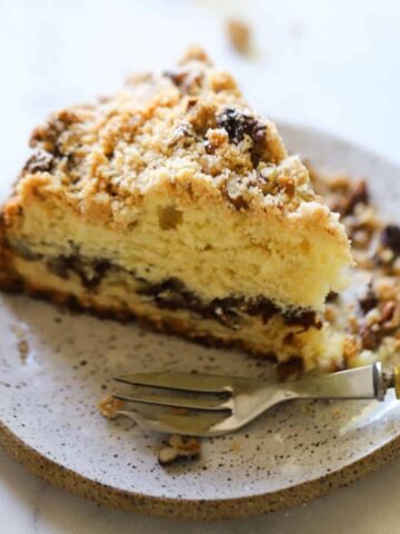 a coffee cake with crumb topping