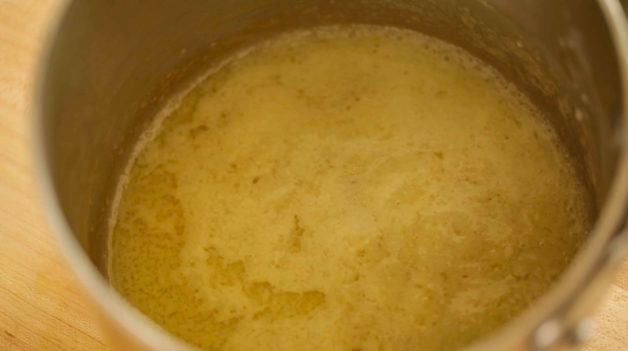  Broken Beurre Blanc Sauce in a sauce pan 