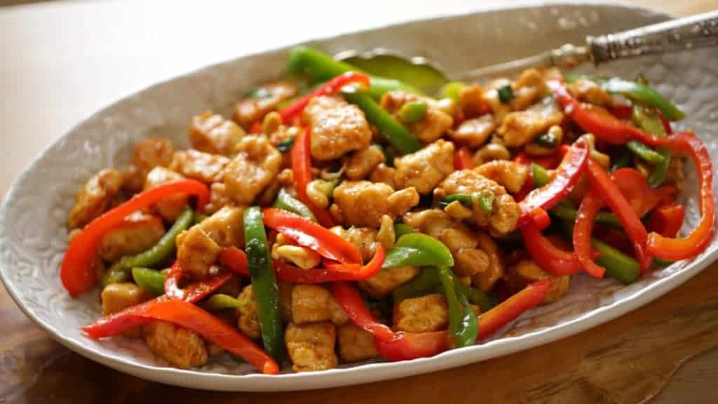 Easy Cashew Chicken Recipe in an oval platter