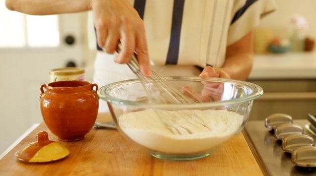 Whisking dry ingredients