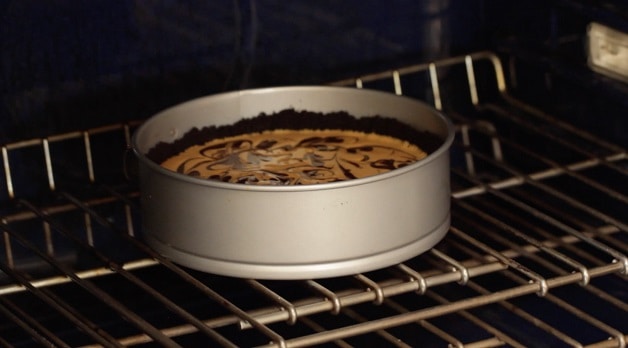 Cheesecake inside oven