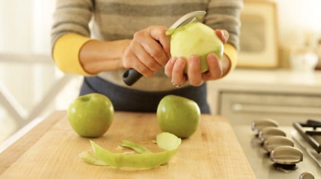 Peeling granny smith apples