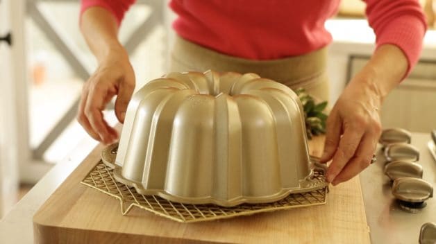 Releasing Bread from a bundt pan