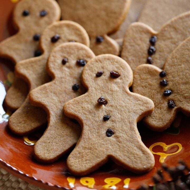 Soft Gingerbread Cookies