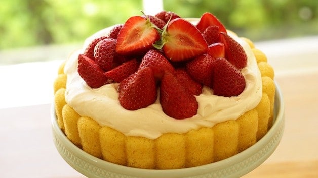 https://entertainingwithbeth.com/wp-content/uploads/2019/04/Strawberry-Shortcake-Cheater-Charlotte-Recipe-HERO.jpg