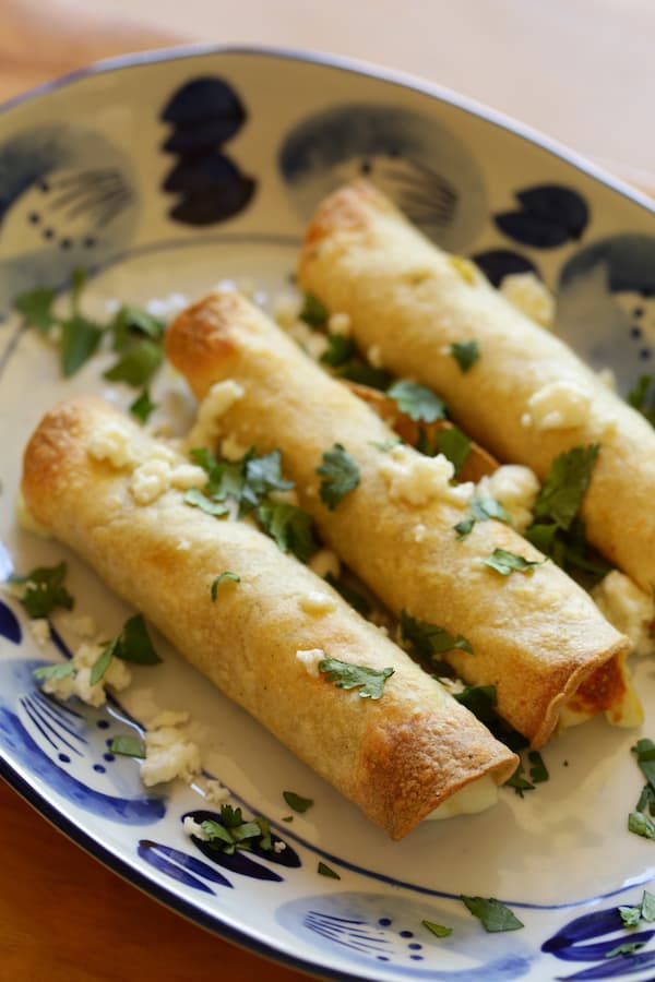 Featured image of post Steps to Prepare How To Make Taquitos In Air Fryer