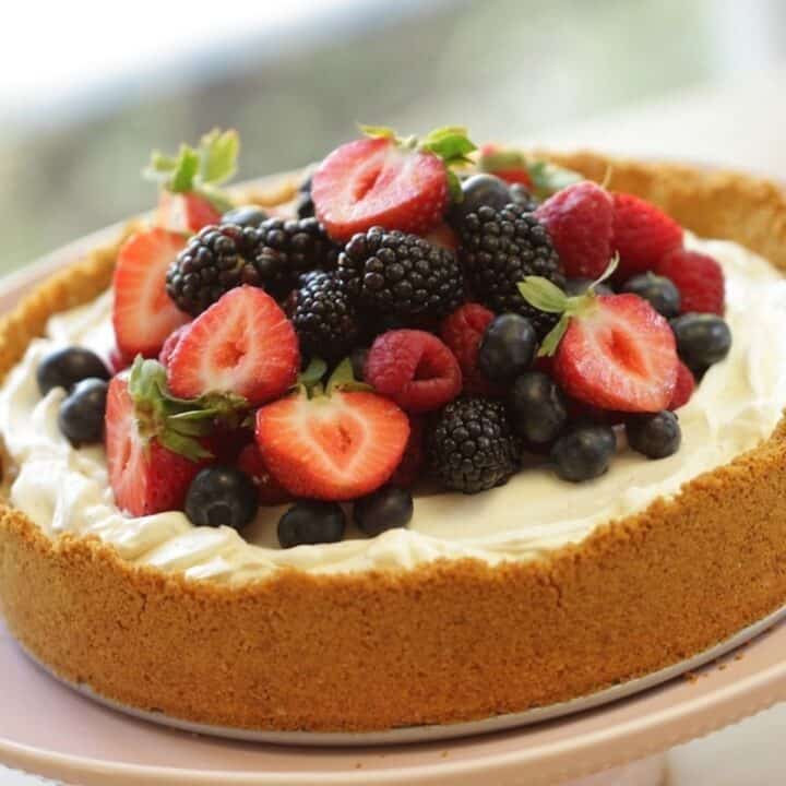 Berry CHeesecake on a Pink Cakestand