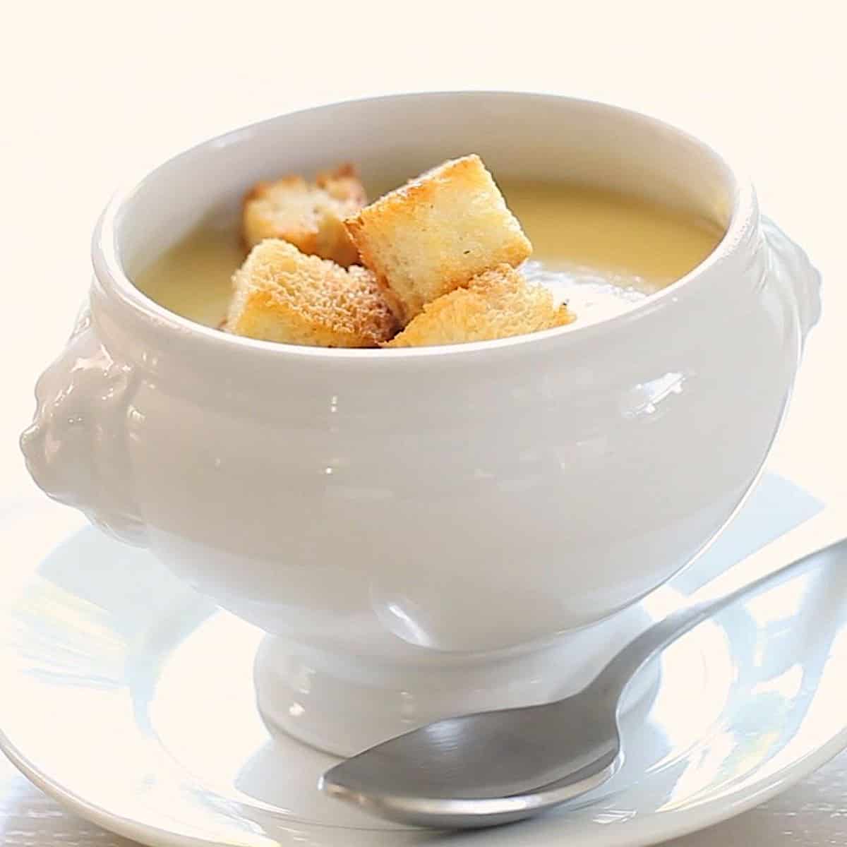 Potato Leek Soup (No Cream)
