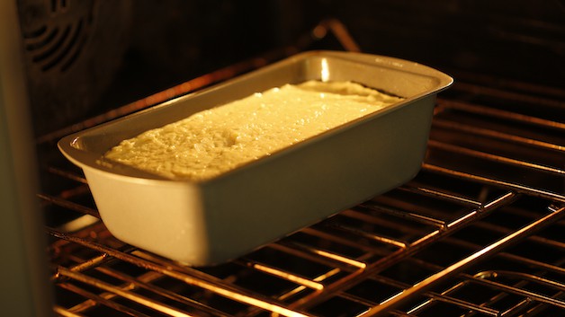 Pound cake in the oven