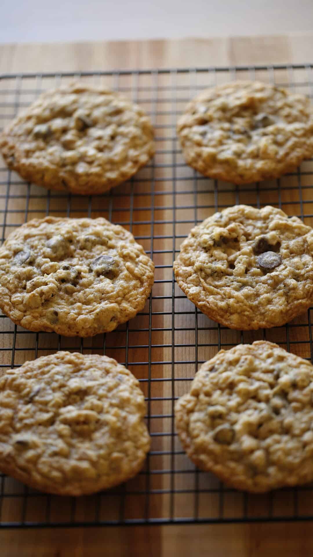 Vertical Image of cookies cooling on rack