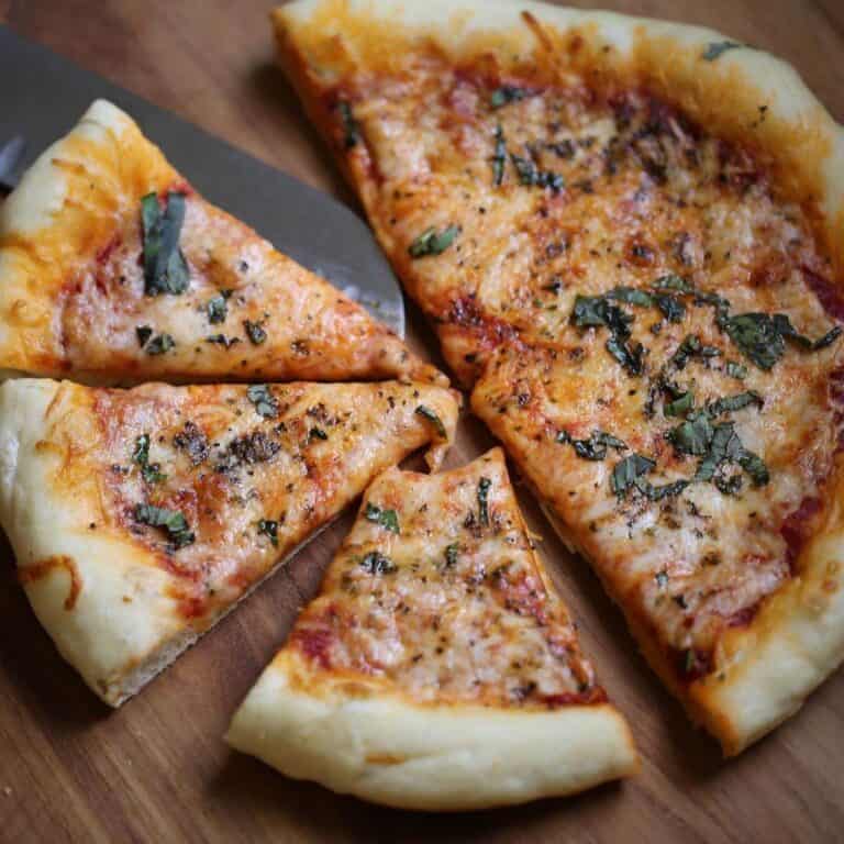 Easy Homemade Pizza Recipe