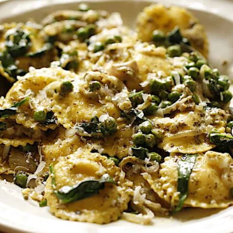 Ravioli with Creamy Pesto Sauce Spinach, Peas and Shallots ...