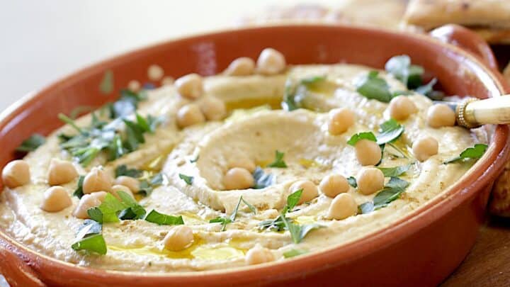 Hummus and Pita Recipe - Entertaining with Beth