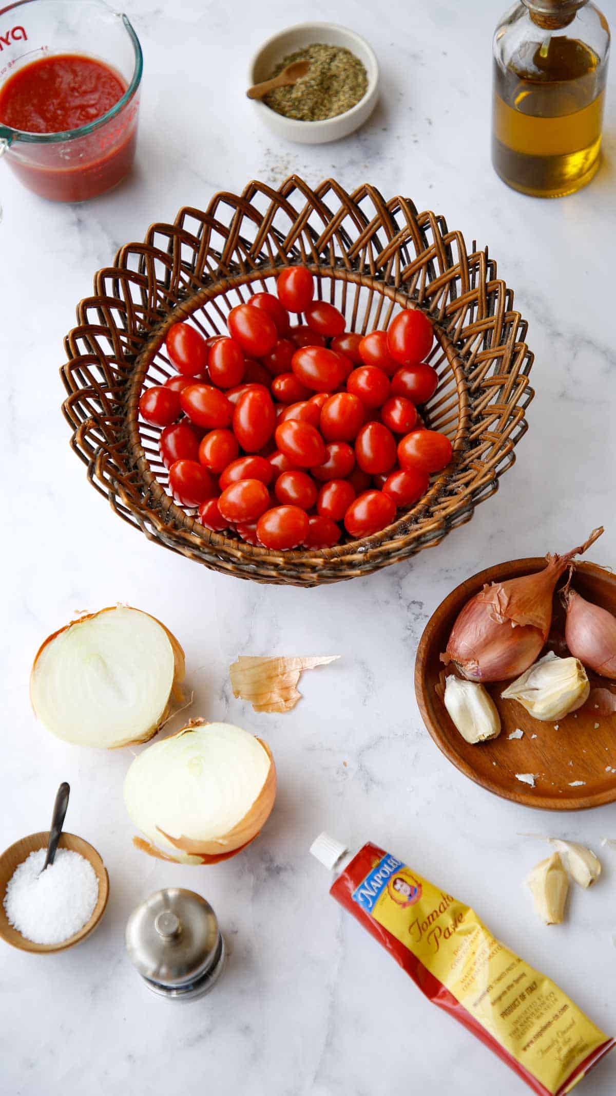 Ingredients for Easy Tomato Soup