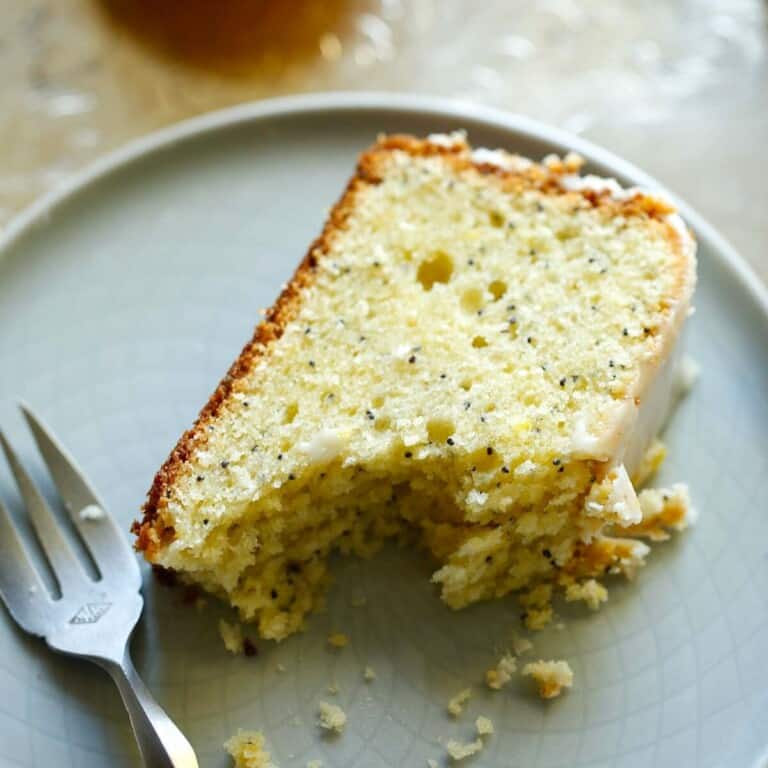 Lemon Poppy Seed Pound Cake