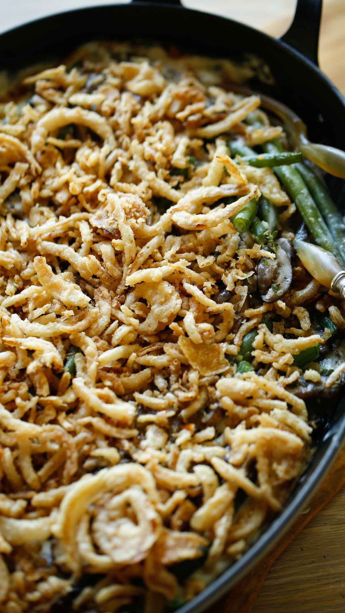Green beans covered in crispy fried onions