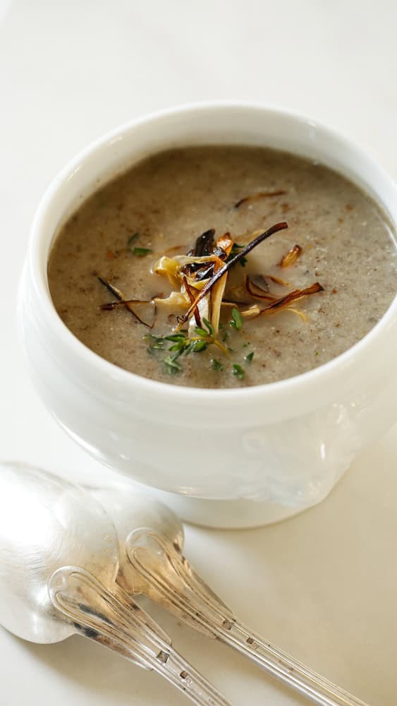 Crispy leeks on top of cream of mushroom soup